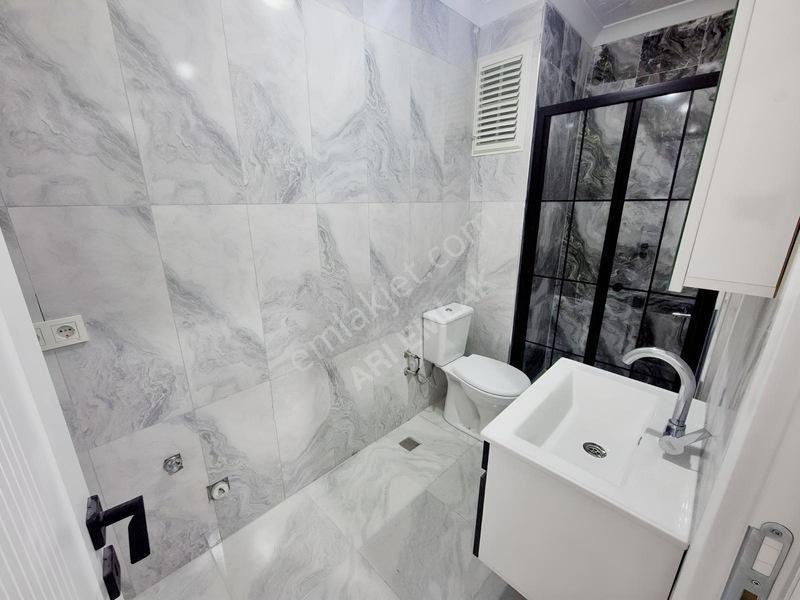 Arı Emlak'tan Cumhuriyet Mahallesi Satılık2 T1 80m2 Sıfır Daire — fotoğraf 9