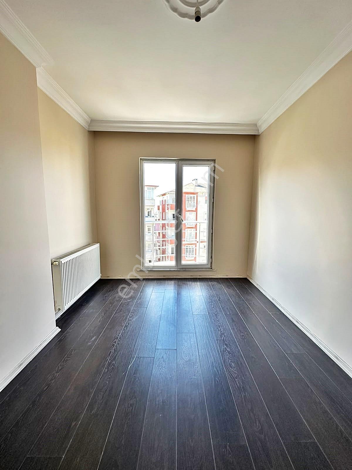 Az-er Yapı'dan İstiklal Caddesinde Ön Cephe Satılık 2+1 Daire!! — fotoğraf 12