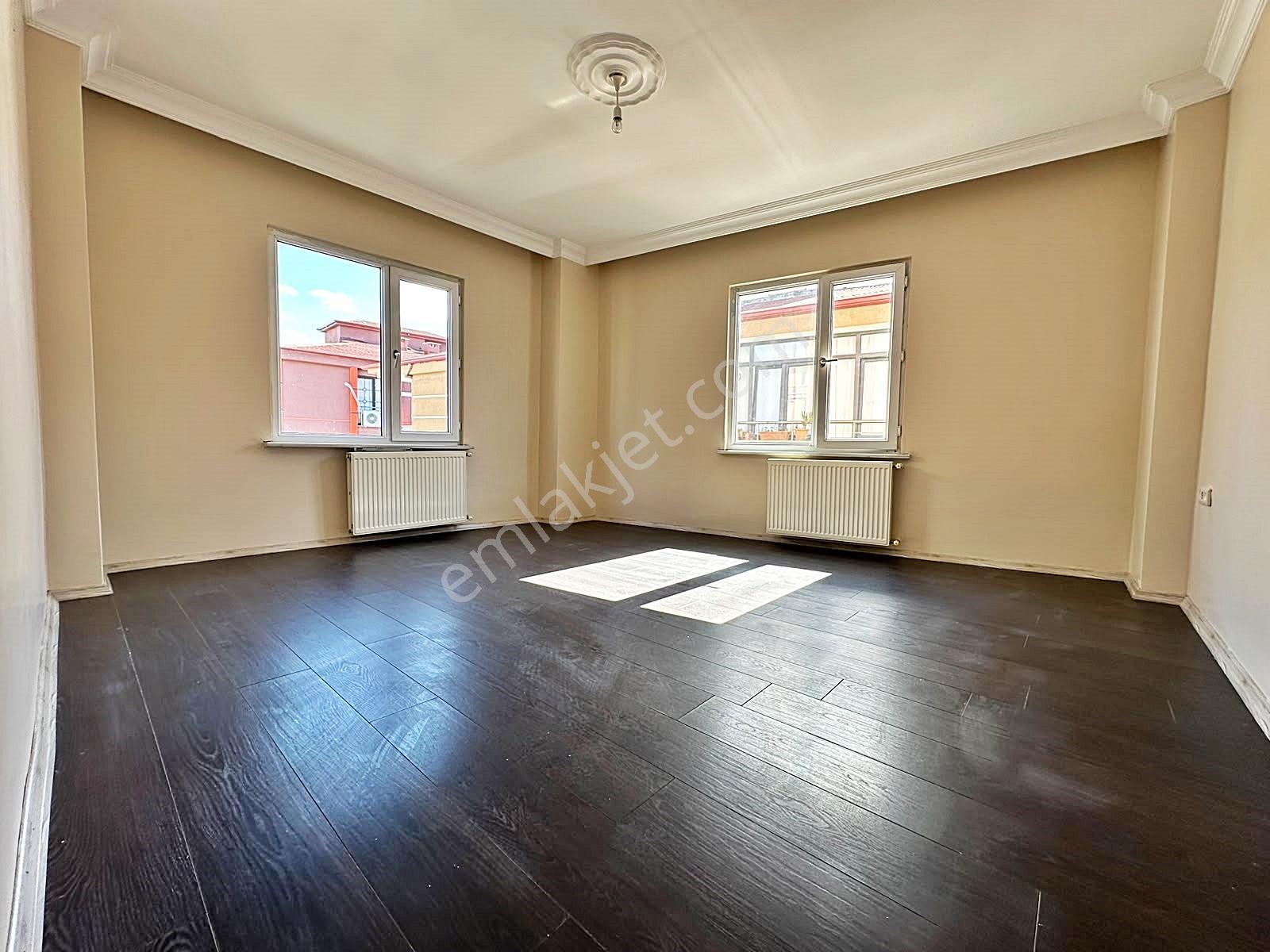 Az-er Yapı'dan İstiklal Caddesinde Ön Cephe Satılık 2+1 Daire!! — fotoğraf 26