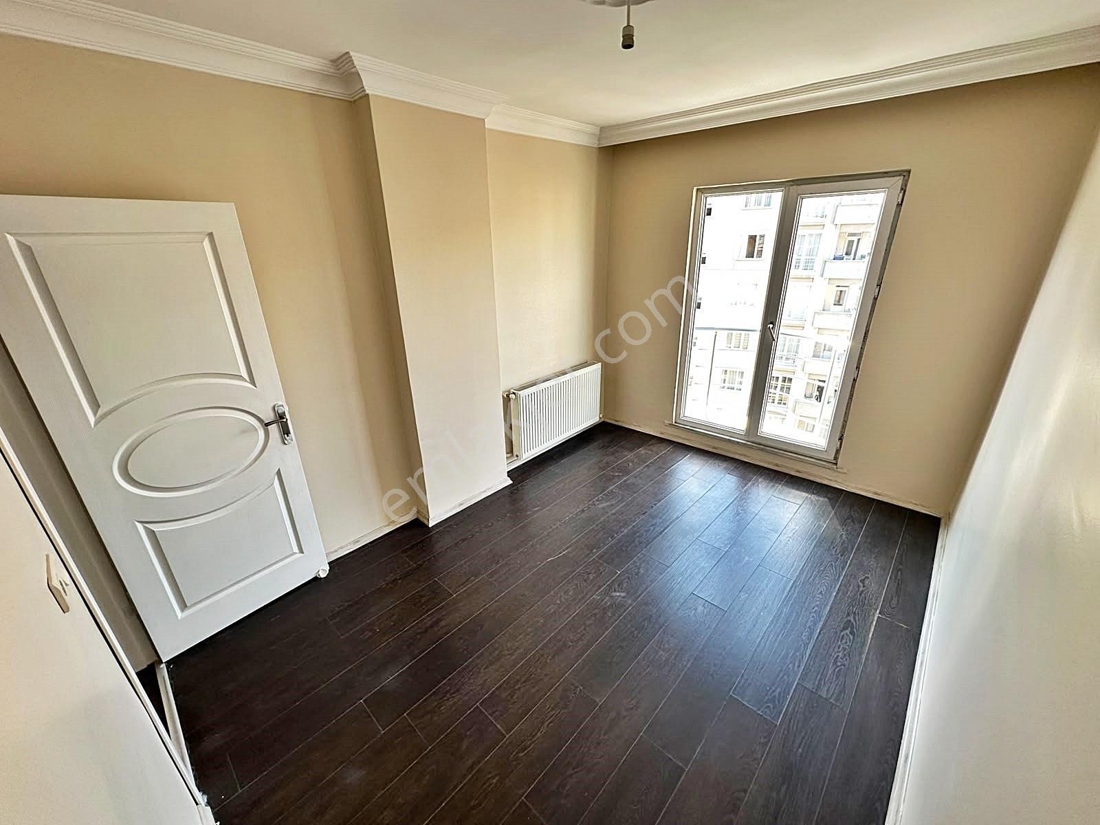 Az-er Yapı'dan İstiklal Caddesinde Ön Cephe Satılık 2+1 Daire!! — fotoğraf 27