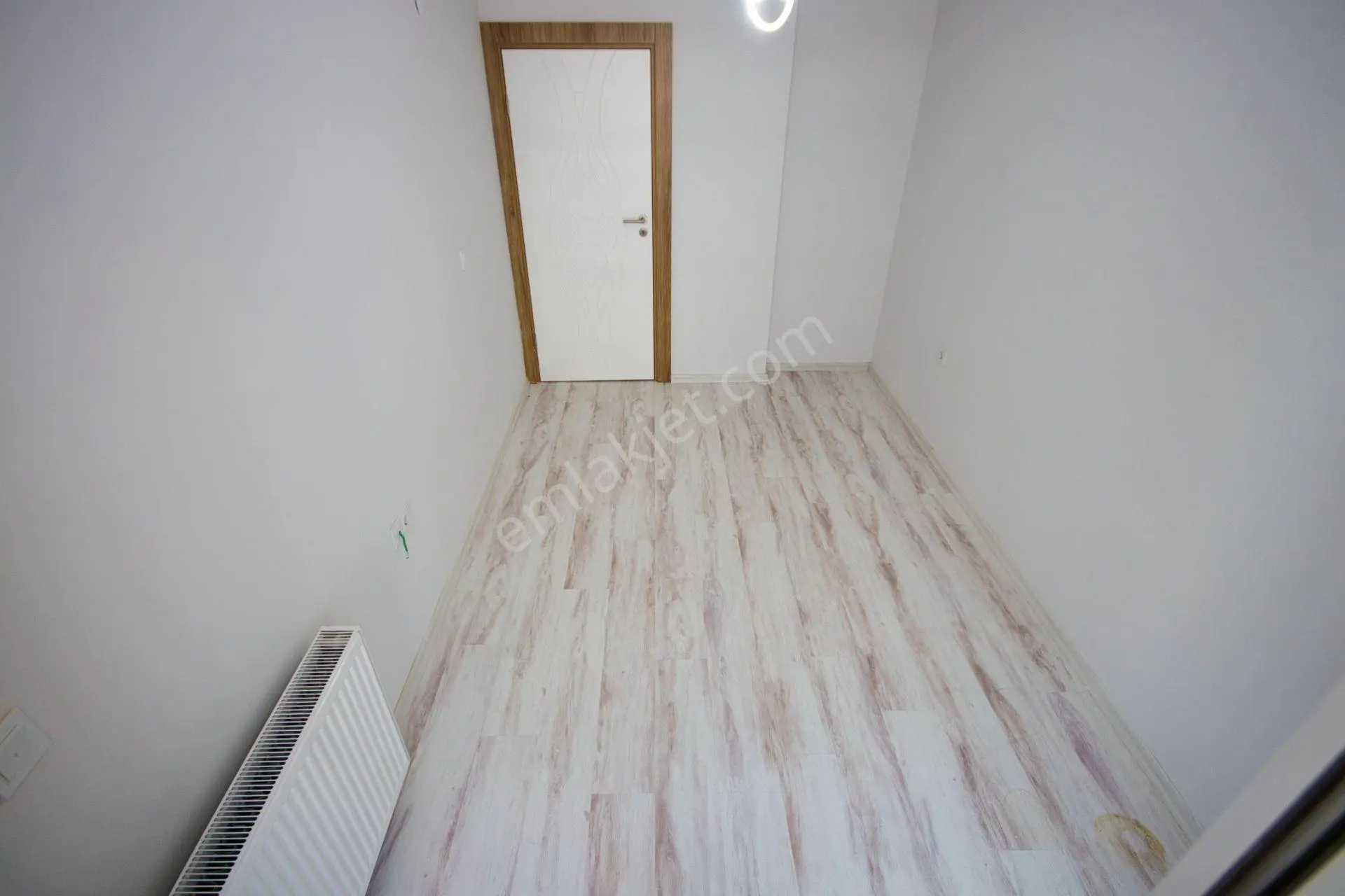 Aktiften Akçay'da Satılık Görseline Hayran Kalacağınız Arakat Ön Cephe 1+1 Daire — fotoğraf 8