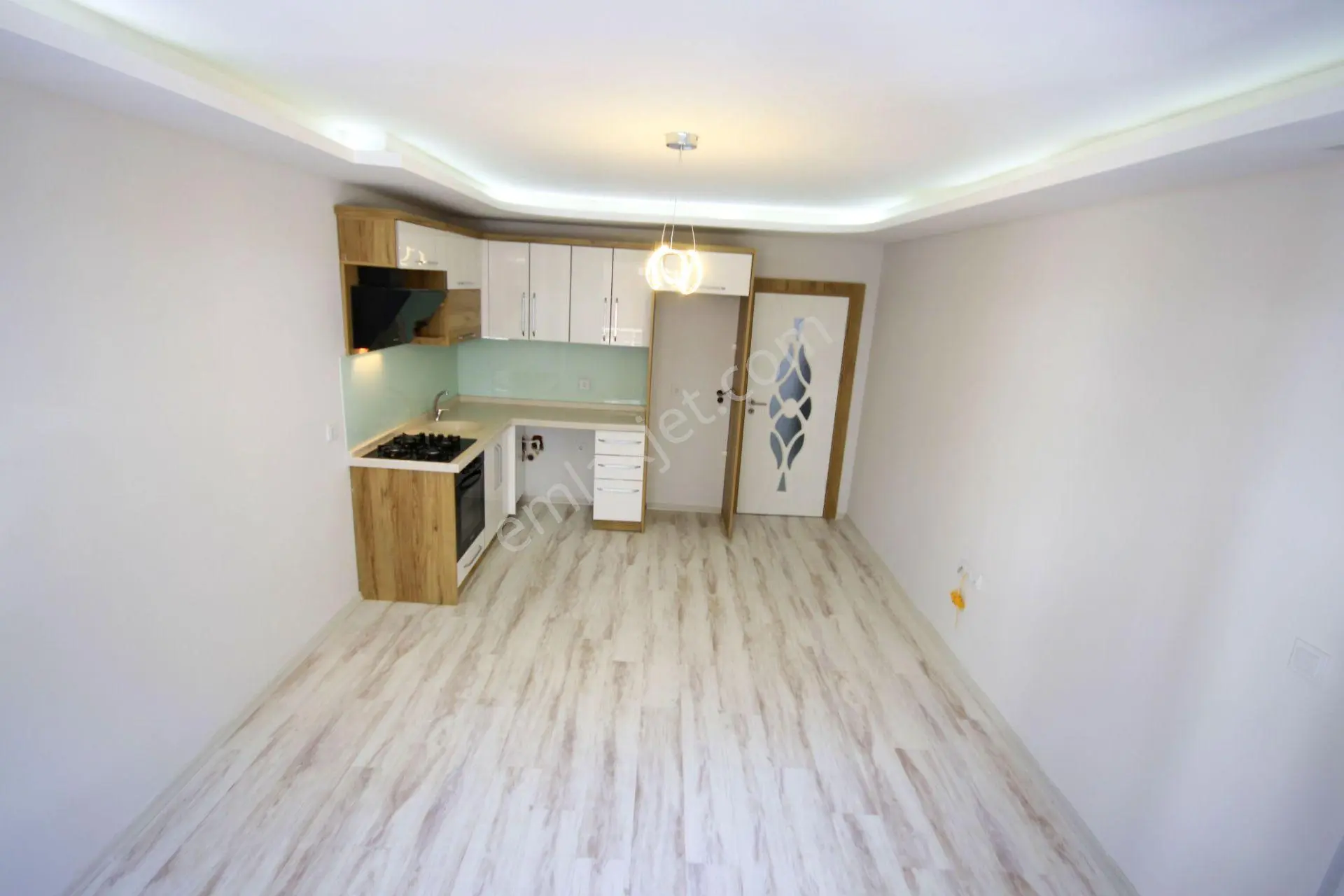 Aktiften Akçay'da Satılık Görseline Hayran Kalacağınız Arakat Ön Cephe 1+1 Daire — fotoğraf 13