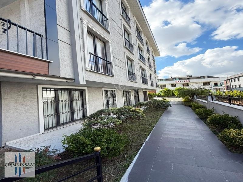 Tek Bloklu Butik Site Açık Otoparklı 2+1 Giriş Kat Bahçeli Daire — fotoğraf 4