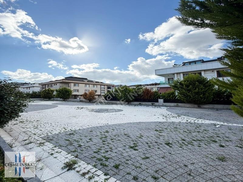 Tek Bloklu Butik Site Açık Otoparklı 2+1 Giriş Kat Bahçeli Daire — fotoğraf 6