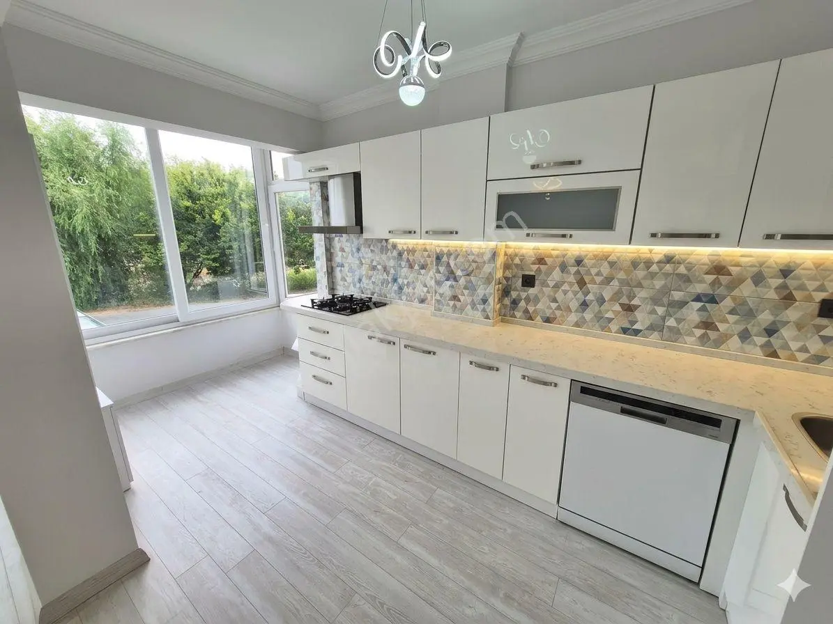 Aktif'ten Sarıkızda Satılık Manzaralı Arakat Full Yapılı Ferah 2+1daire — fotoğraf 24