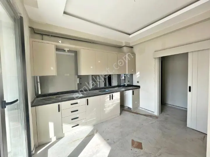 Karacaahmet'te Merkez Konumda Yerden Isıtma Geniş Balkon 2.5+1 — fotoğraf 2