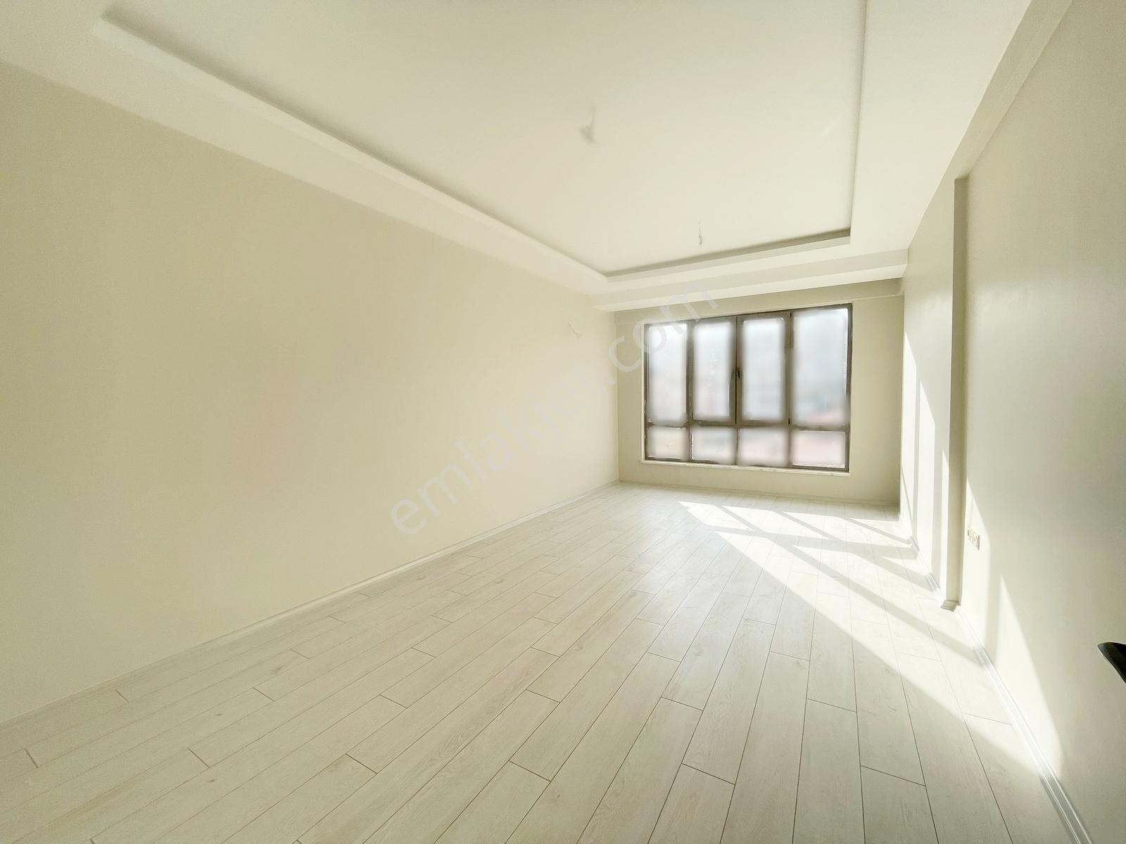 Karacaahmet'te Merkez Konumda Yerden Isıtma Geniş Balkon 2.5+1 — fotoğraf 7