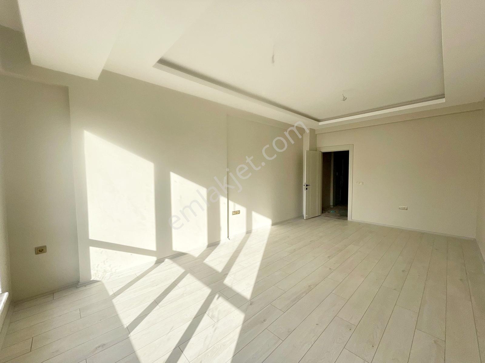 Karacaahmet'te Merkez Konumda Yerden Isıtma Geniş Balkon 2.5+1 — fotoğraf 22