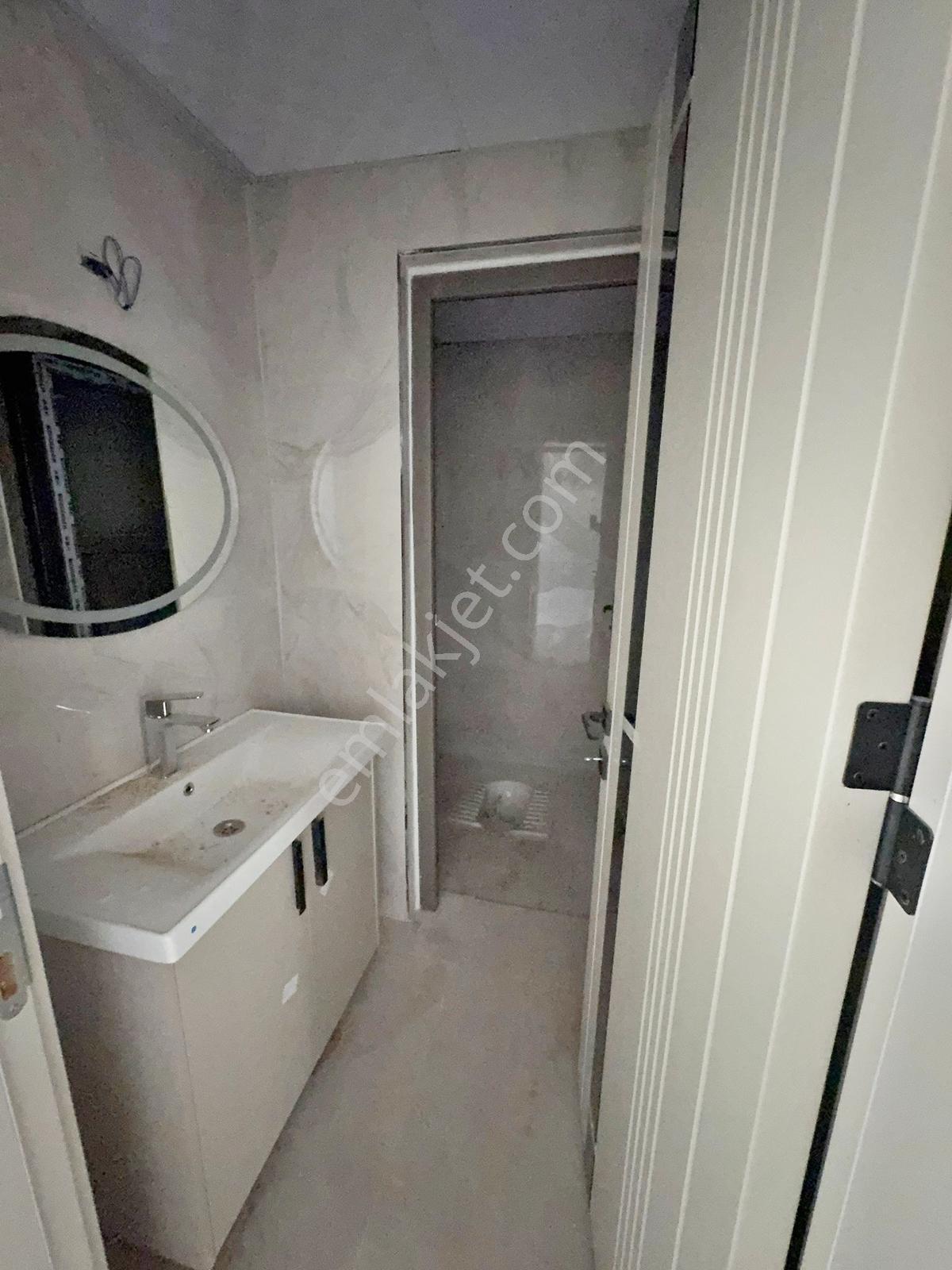 Karacaahmet'te Merkez Konumda Yerden Isıtma Geniş Balkon 2.5+1 — fotoğraf 28