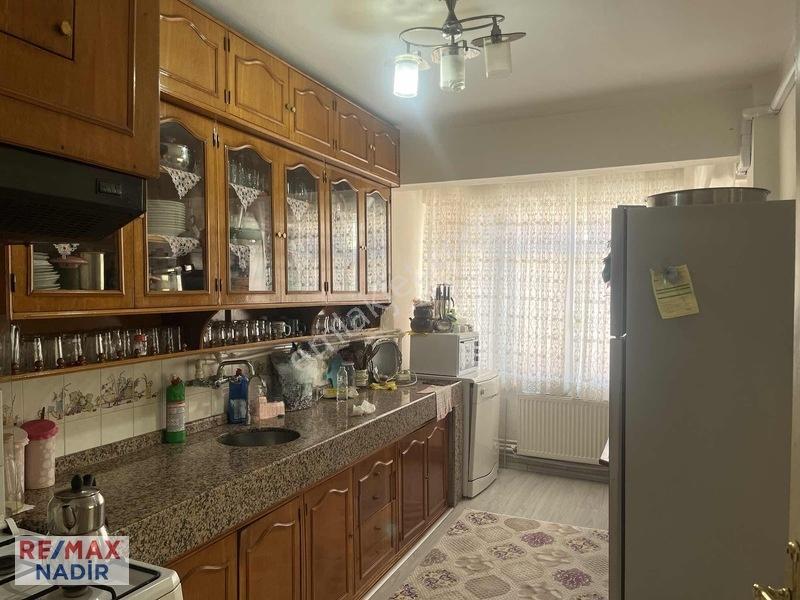 Remax'ten İhsaniyede Aile Yaşamına Uygun Geniş Satılık Daire — fotoğraf 15