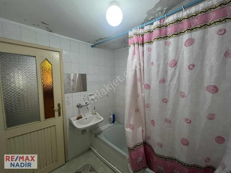 Remax'ten İhsaniyede Aile Yaşamına Uygun Geniş Satılık Daire — fotoğraf 19