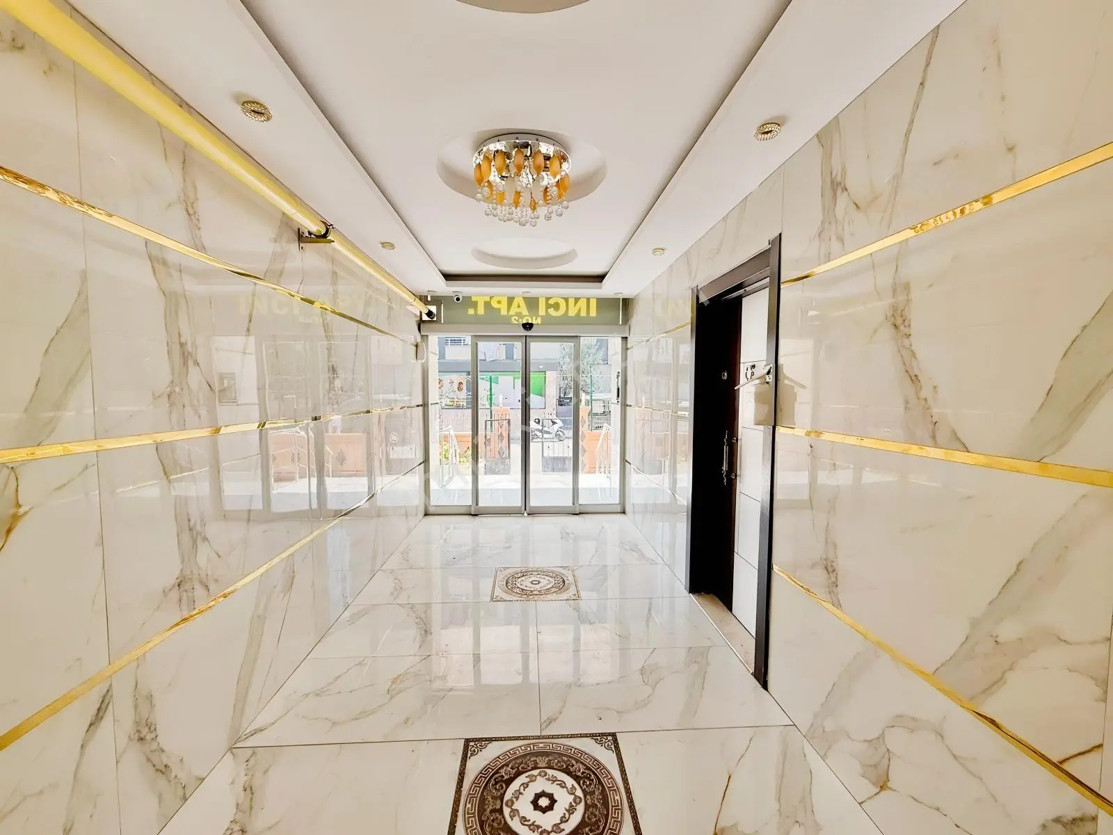 Remax Palm'den Sayapark Ve Ortadoğuya Yakın Satılık 3+1 Daire — fotoğraf 2