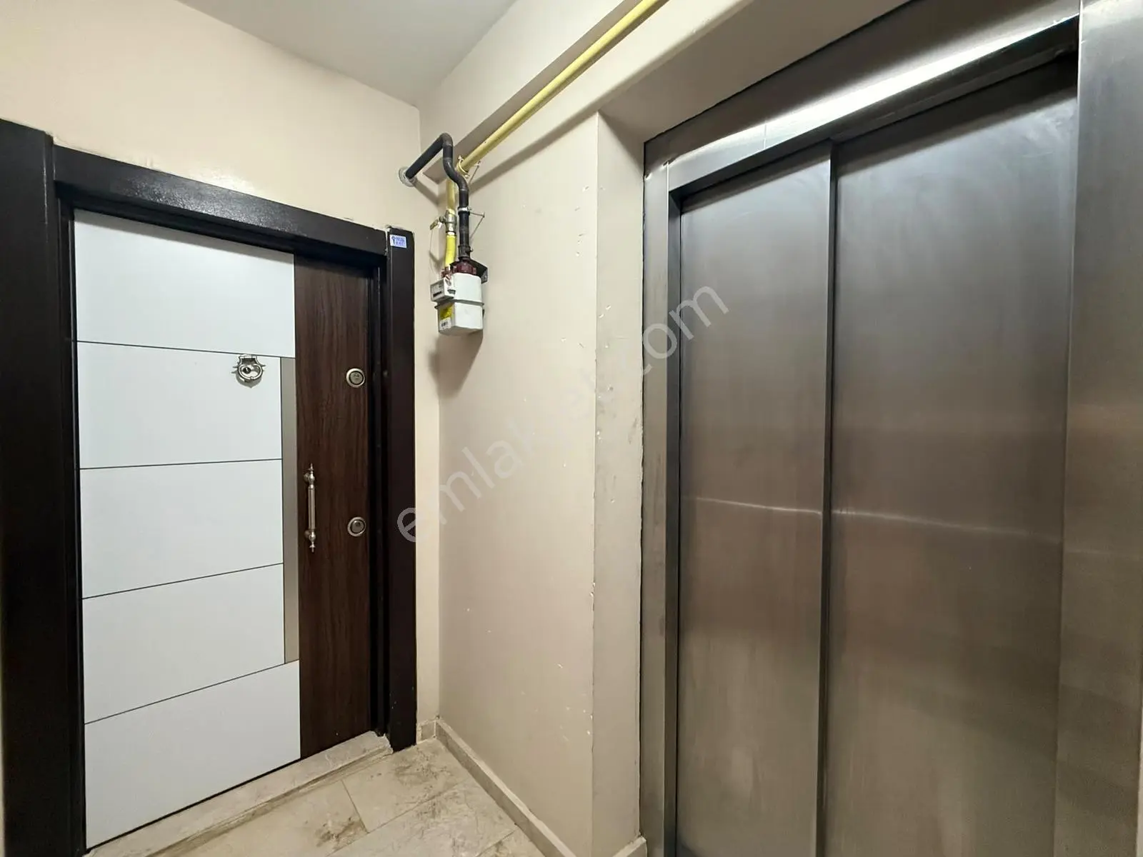 Remax Palm'den Sayapark Ve Ortadoğuya Yakın Satılık 3+1 Daire — fotoğraf 3