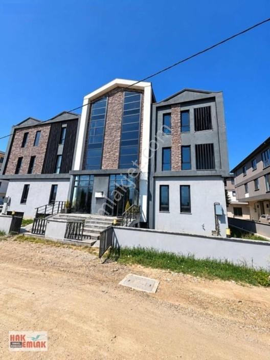 Hak Emlak'Tan Otogarın Dıbınde Satılık 5+4 Villa