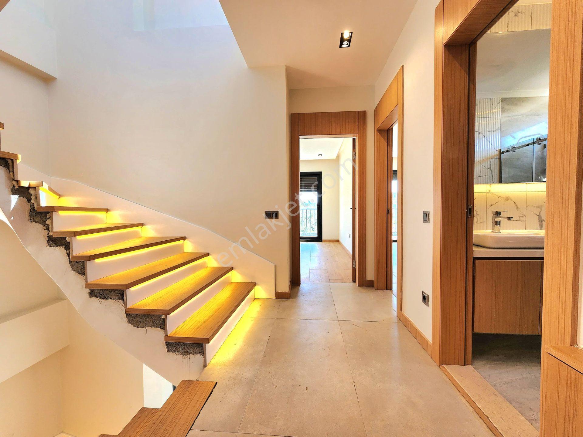 Gümüş'den Güre'de 450m² Arsa İçerisinde Eşsiz Tasarımlı Havuzlu 4+1 Villa — fotoğraf 6