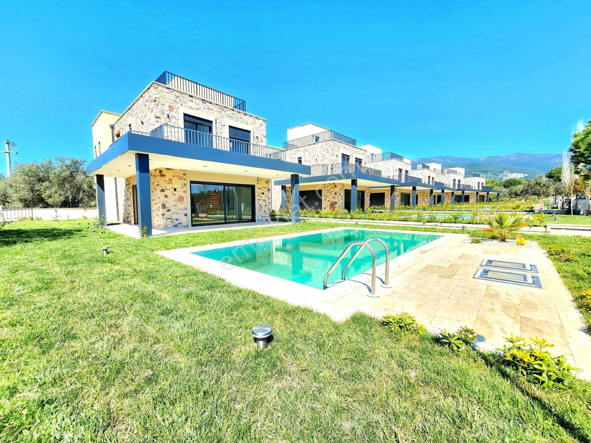 Gümüş'den Güre'de 450m² Arsa İçerisinde Eşsiz Tasarımlı Havuzlu 4+1 Villa — fotoğraf 9