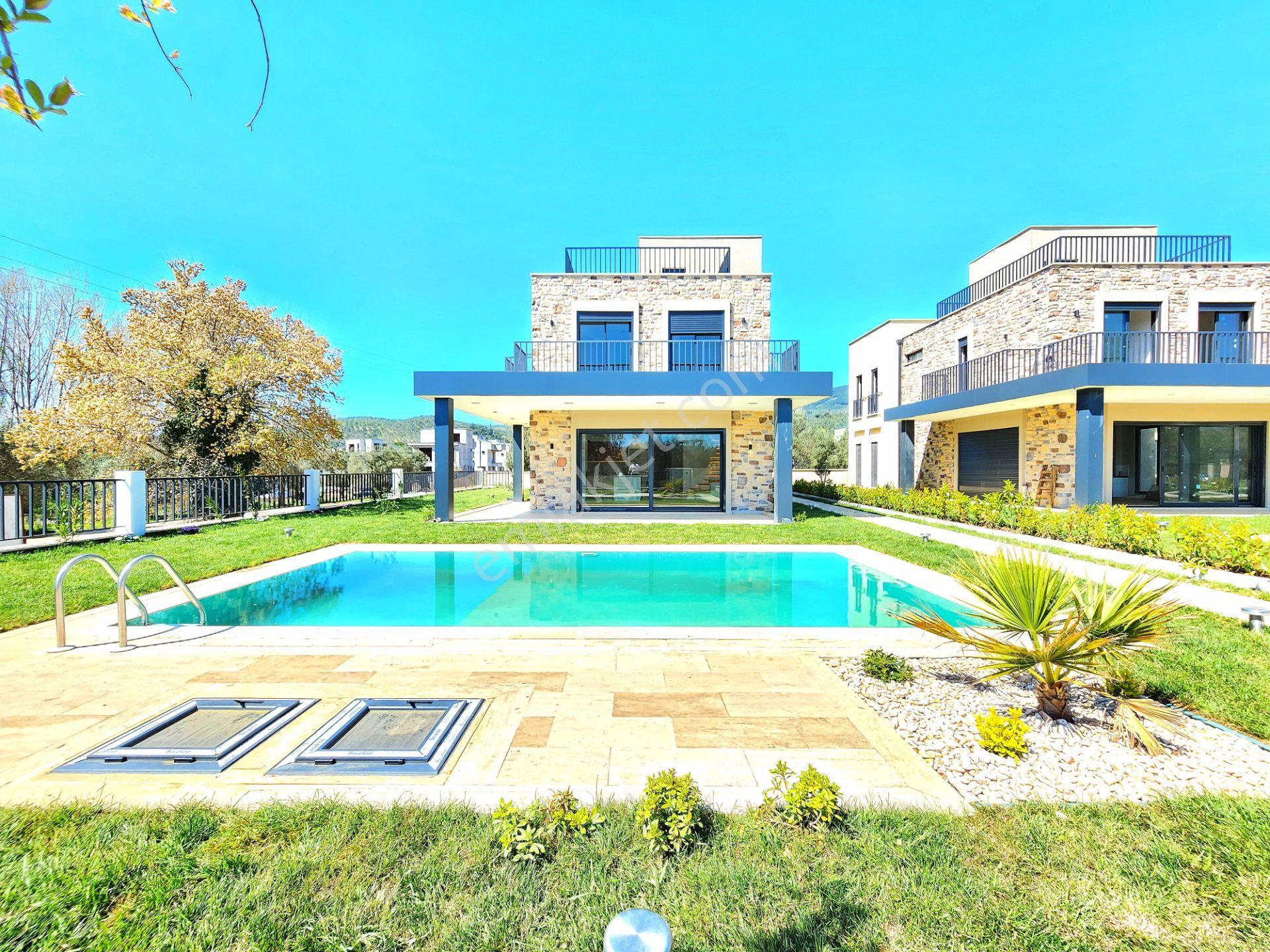 Gümüş'den Güre'de 450m² Arsa İçerisinde Eşsiz Tasarımlı Havuzlu 4+1 Villa — fotoğraf 11