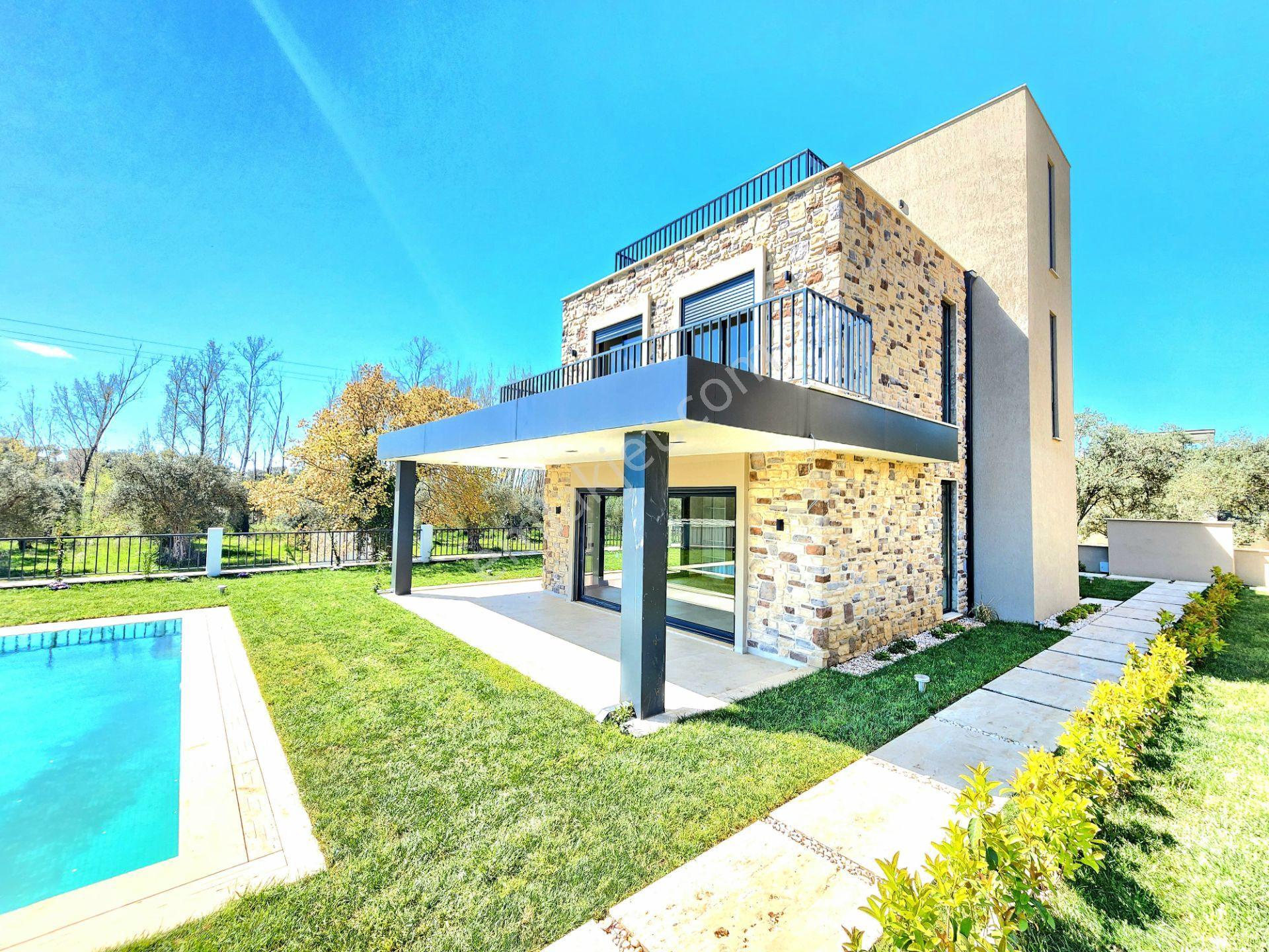 Gümüş'den Güre'de 450m² Arsa İçerisinde Eşsiz Tasarımlı Havuzlu 4+1 Villa — fotoğraf 13