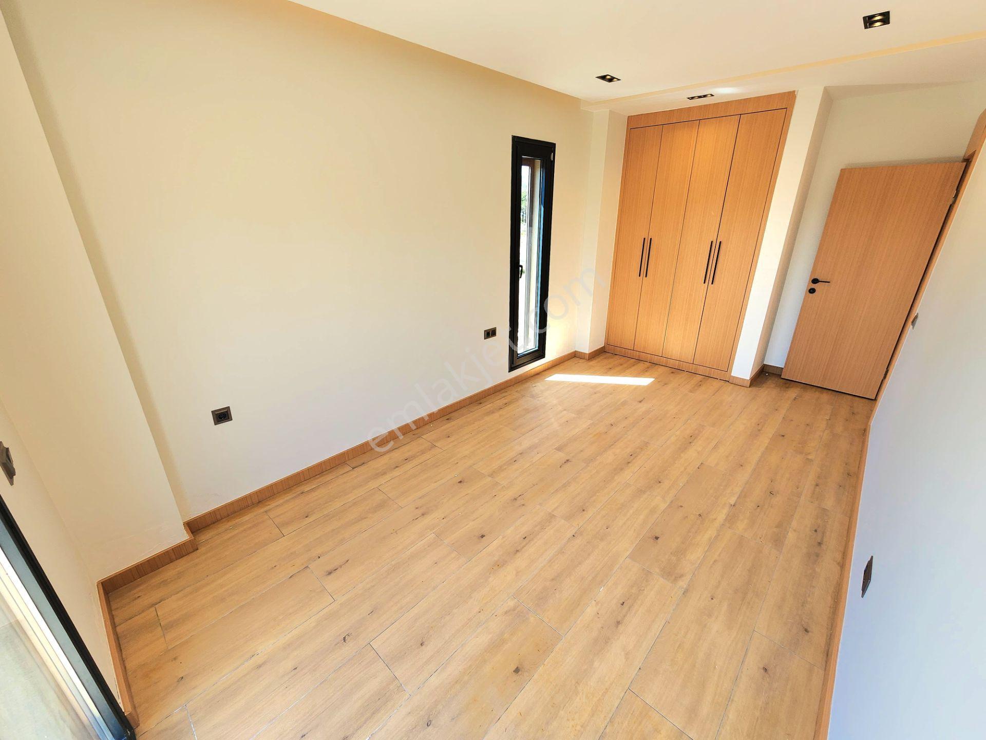Gümüş'den Güre'de 450m² Arsa İçerisinde Eşsiz Tasarımlı Havuzlu 4+1 Villa — fotoğraf 16