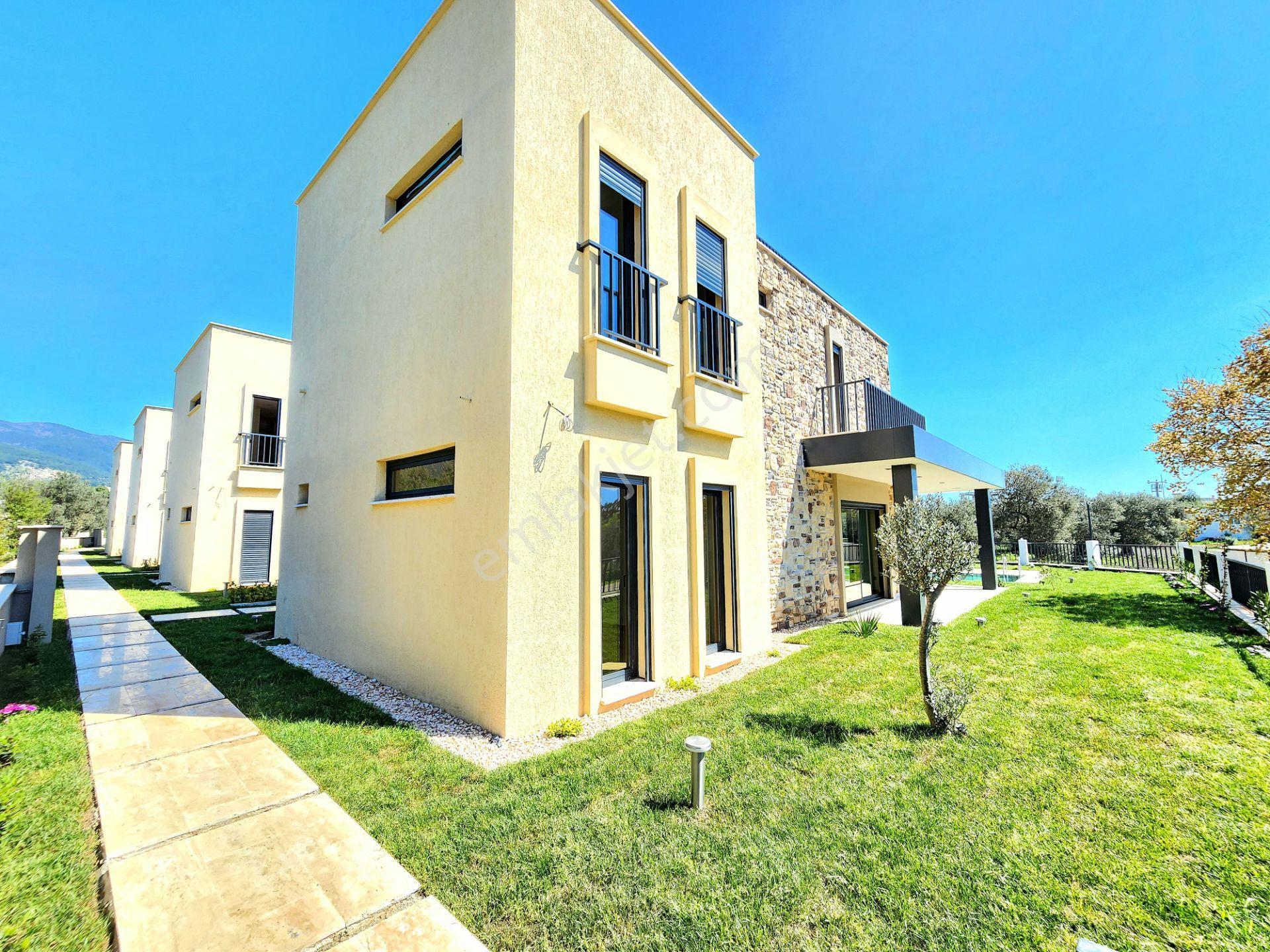 Gümüş'den Güre'de 450m² Arsa İçerisinde Eşsiz Tasarımlı Havuzlu 4+1 Villa — fotoğraf 19