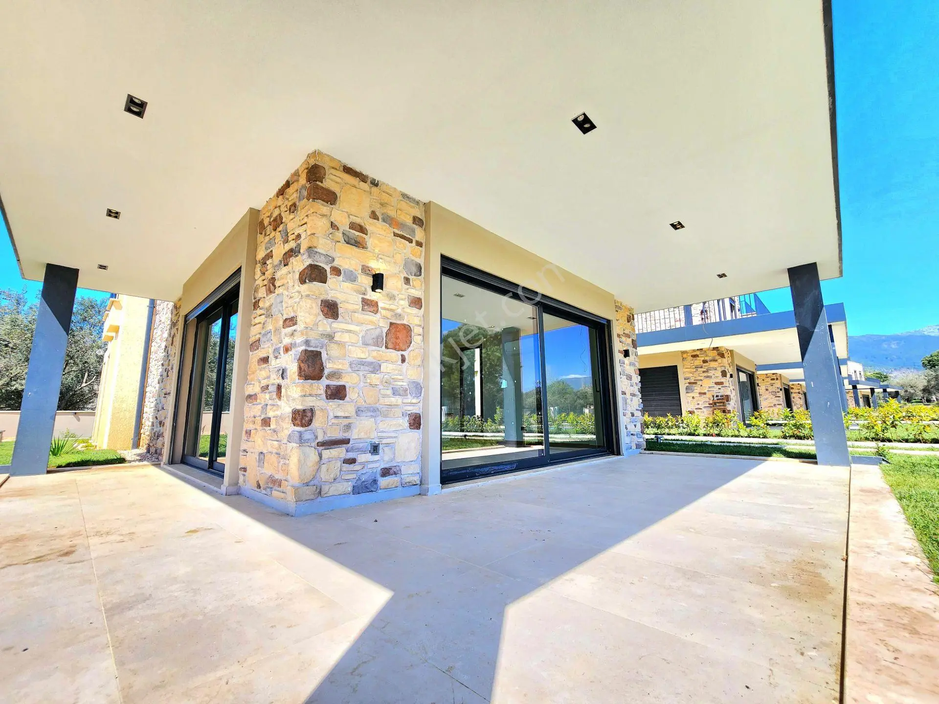 Gümüş'den Güre'de 450m² Arsa İçerisinde Eşsiz Tasarımlı Havuzlu 4+1 Villa — fotoğraf 23