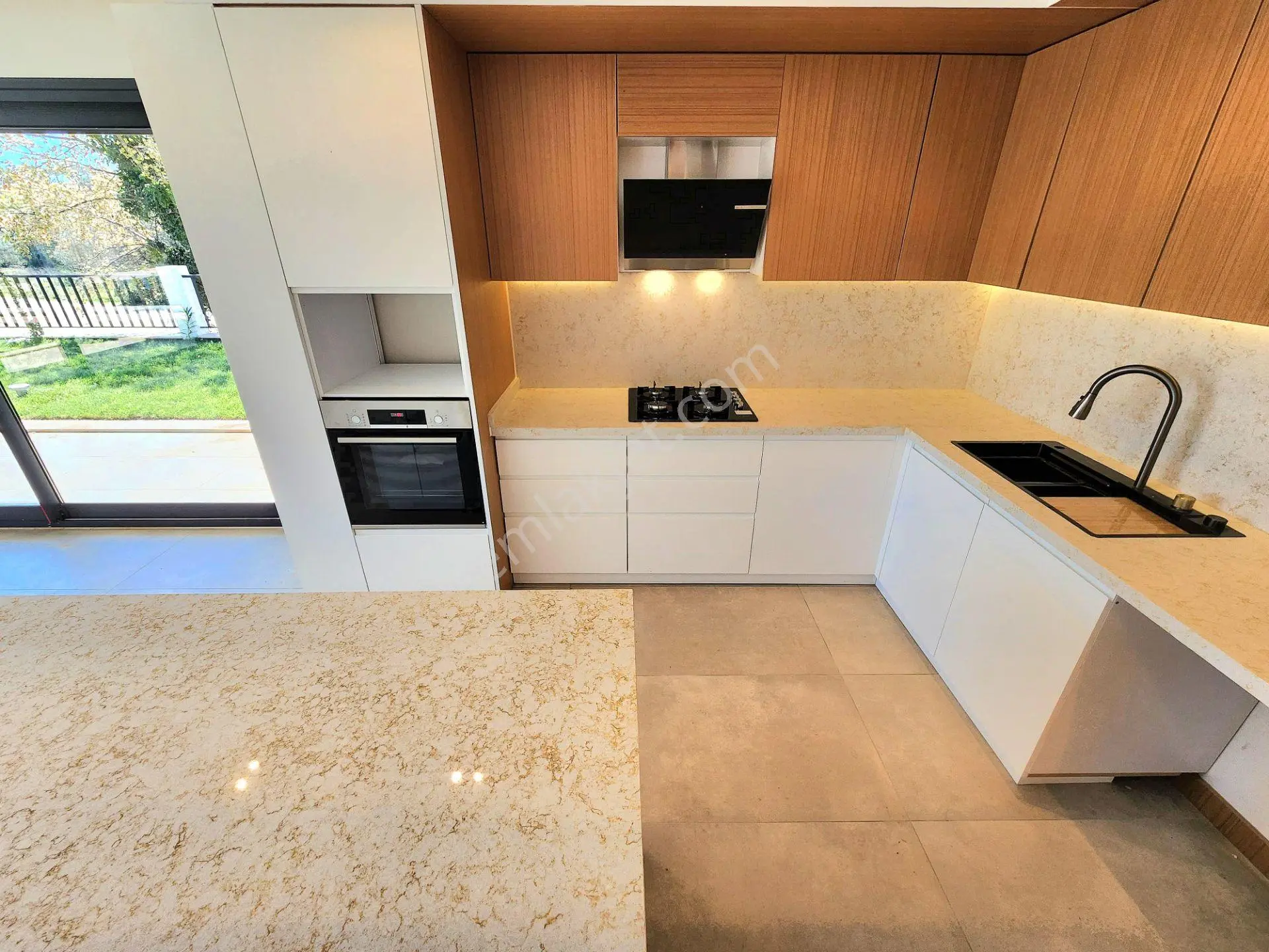 Gümüş'den Güre'de 450m² Arsa İçerisinde Eşsiz Tasarımlı Havuzlu 4+1 Villa — fotoğraf 32
