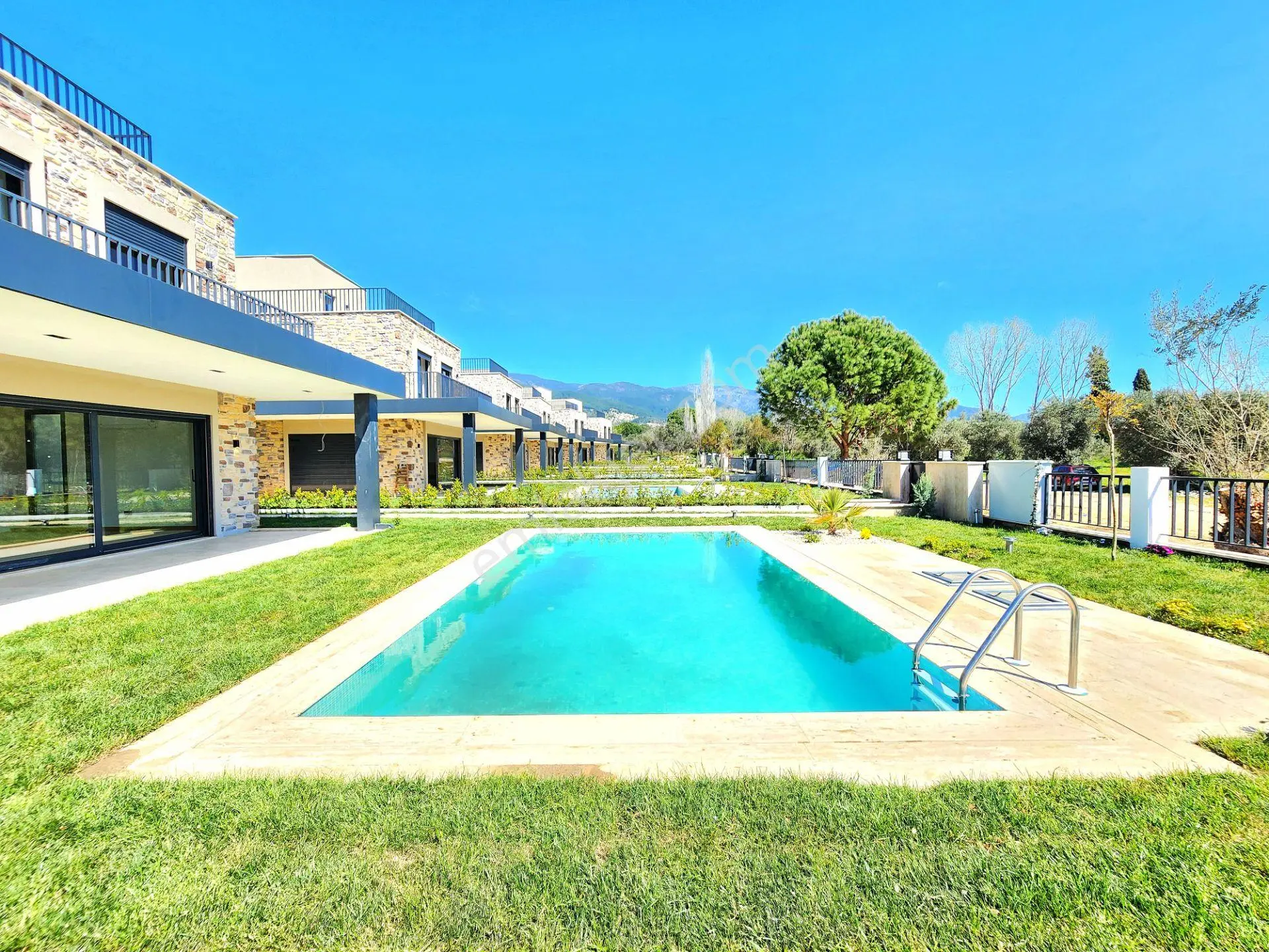 Gümüş'den Güre'de 450m² Arsa İçerisinde Eşsiz Tasarımlı Havuzlu 4+1 Villa — fotoğraf 49