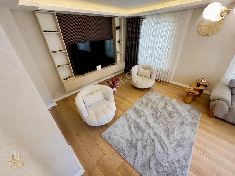 Sahunalı Ebeveyn Banyolu Giyinme Odalı Lüx Yapılı 5+1 Dublex — fotoğraf 3