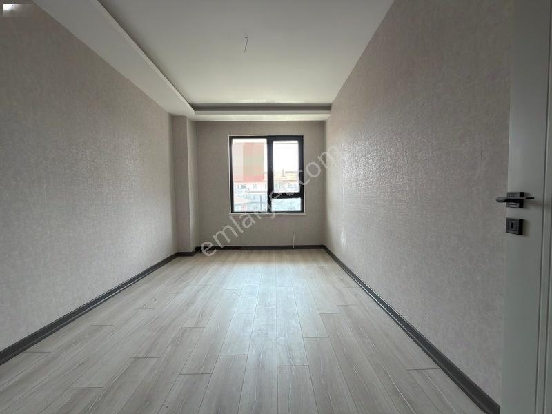 Keçiören'de Çift Banyolu Krediye Uygun Katta Sıfır 3+1 Daire — fotoğraf 8