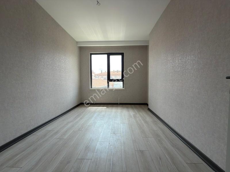 Keçiören'de Çift Banyolu Krediye Uygun Katta Sıfır 3+1 Daire — fotoğraf 14