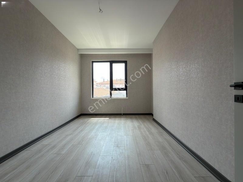 Keçiören'de Çift Banyolu Krediye Uygun Katta Sıfır 3+1 Daire — fotoğraf 16