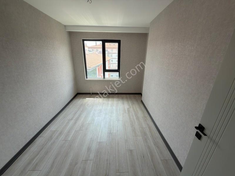 Keçiören'de Çift Banyolu Krediye Uygun Katta Sıfır 3+1 Daire — fotoğraf 18