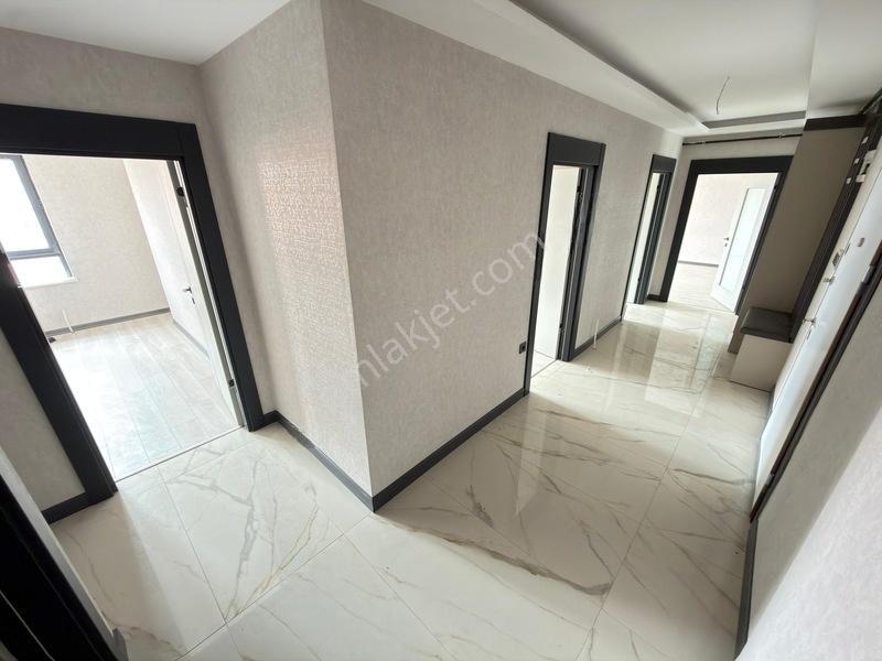 Keçiören'de Çift Banyolu Krediye Uygun Katta Sıfır 3+1 Daire — fotoğraf 21