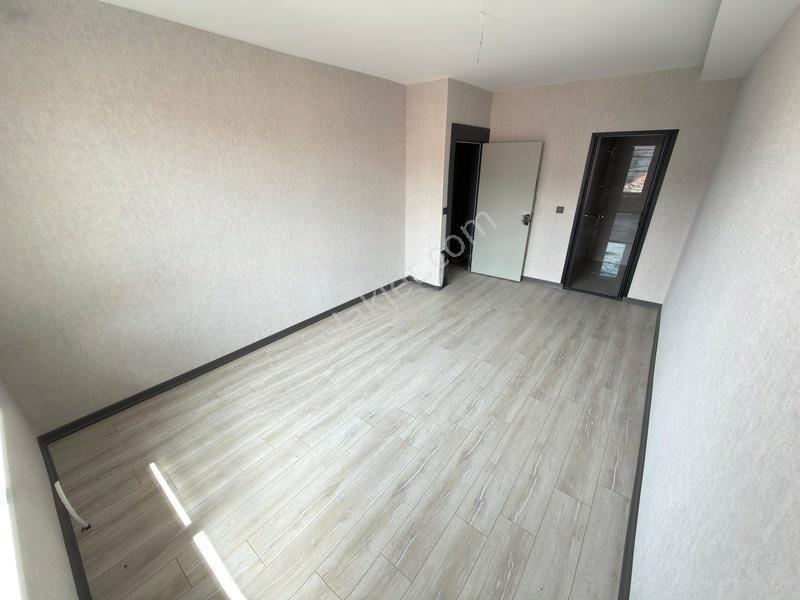 Keçiören'de Çift Banyolu Krediye Uygun Katta Sıfır 3+1 Daire — fotoğraf 23