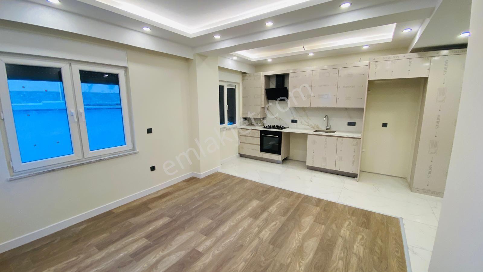 Göztepe Metroya 10 Dk 1+1 Giriş Kat Lüx Daire — fotoğraf 3