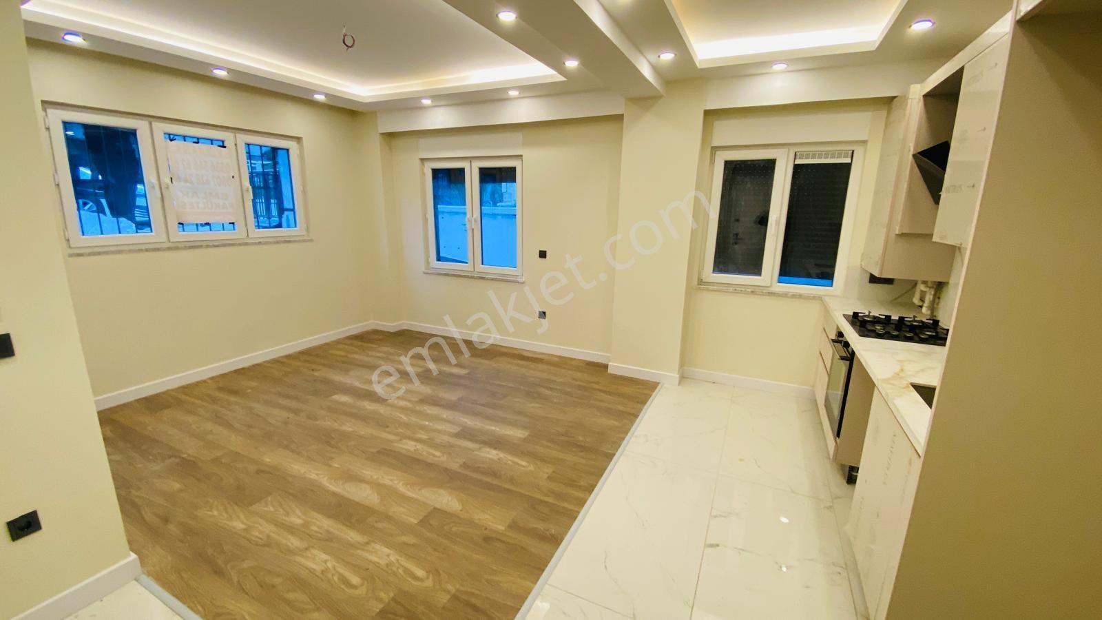 Göztepe Metroya 10 Dk 1+1 Giriş Kat Lüx Daire — fotoğraf 7