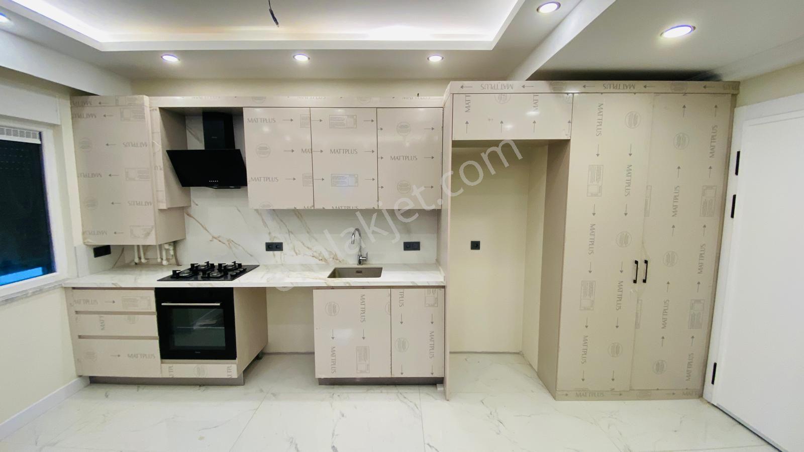 Göztepe Metroya 10 Dk 1+1 Giriş Kat Lüx Daire — fotoğraf 9