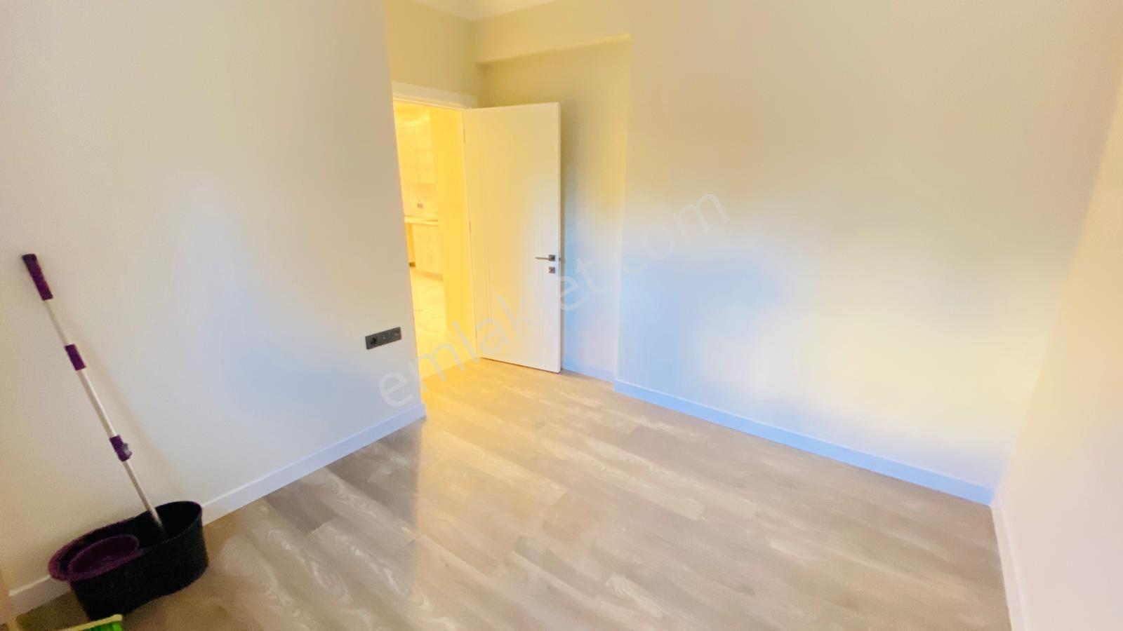 Göztepe Metroya 10 Dk 1+1 Giriş Kat Lüx Daire — fotoğraf 17
