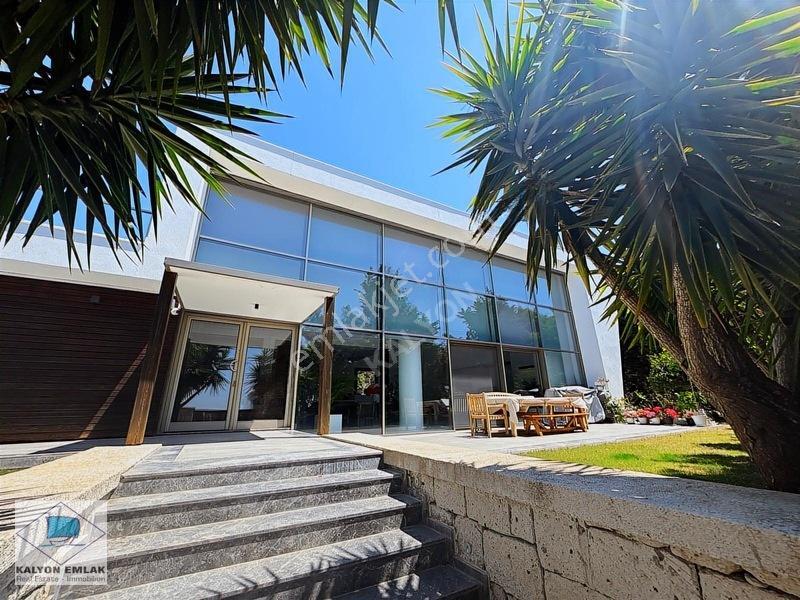 Kalyon'dan Modern Tasarımlı Ve Doğa İle İç İçe Havuzlu Villa — fotoğraf 2