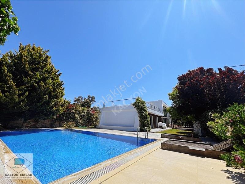 Kalyon'dan Modern Tasarımlı Ve Doğa İle İç İçe Havuzlu Villa — fotoğraf 5