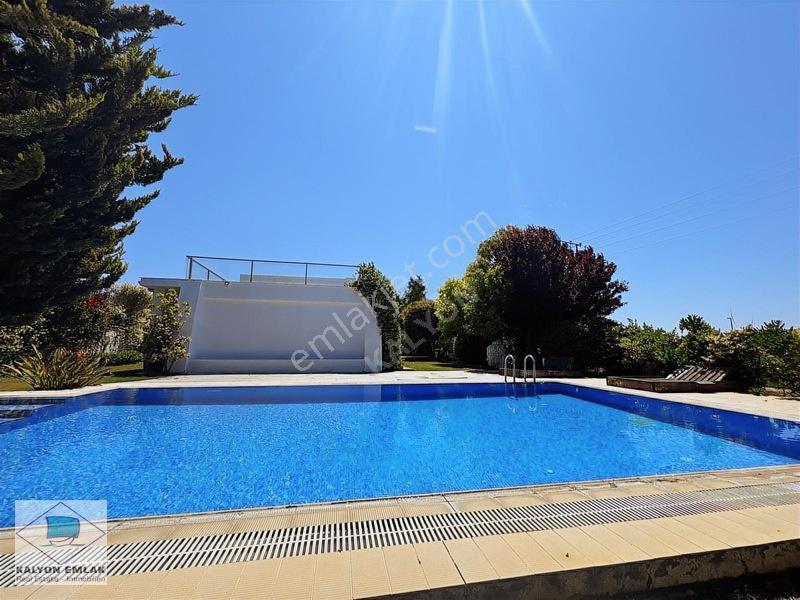 Kalyon'dan Modern Tasarımlı Ve Doğa İle İç İçe Havuzlu Villa — fotoğraf 6