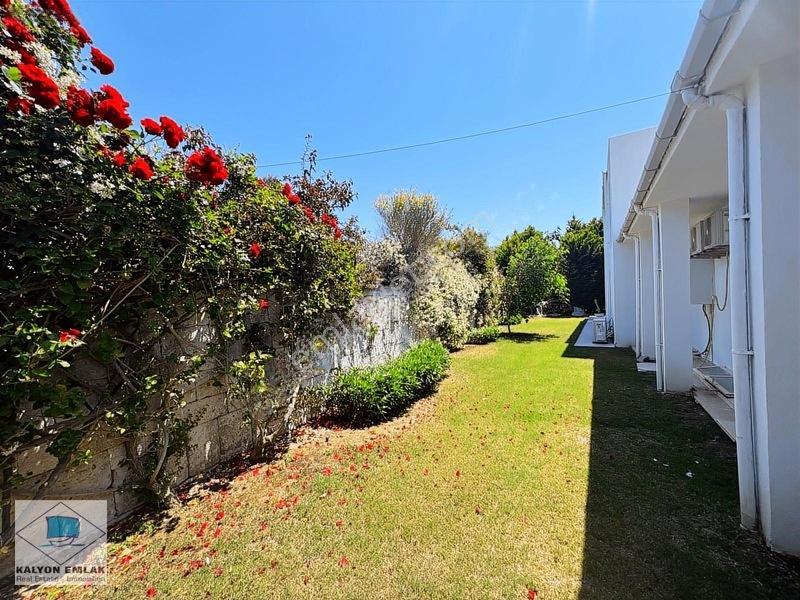 Kalyon'dan Modern Tasarımlı Ve Doğa İle İç İçe Havuzlu Villa — fotoğraf 8