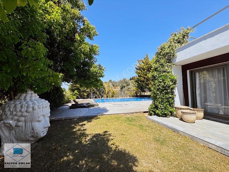 Kalyon'dan Modern Tasarımlı Ve Doğa İle İç İçe Havuzlu Villa — fotoğraf 11
