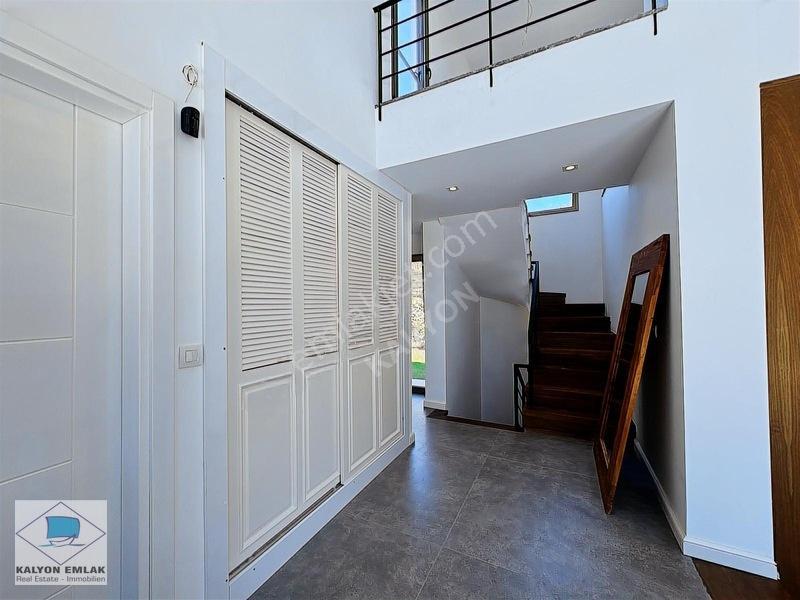 Kalyon'dan Modern Tasarımlı Ve Doğa İle İç İçe Havuzlu Villa — fotoğraf 13