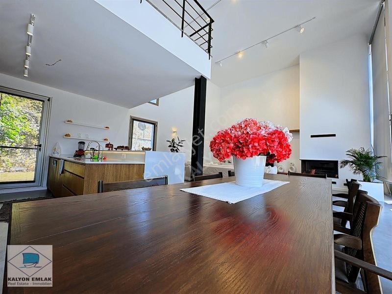 Kalyon'dan Modern Tasarımlı Ve Doğa İle İç İçe Havuzlu Villa — fotoğraf 16