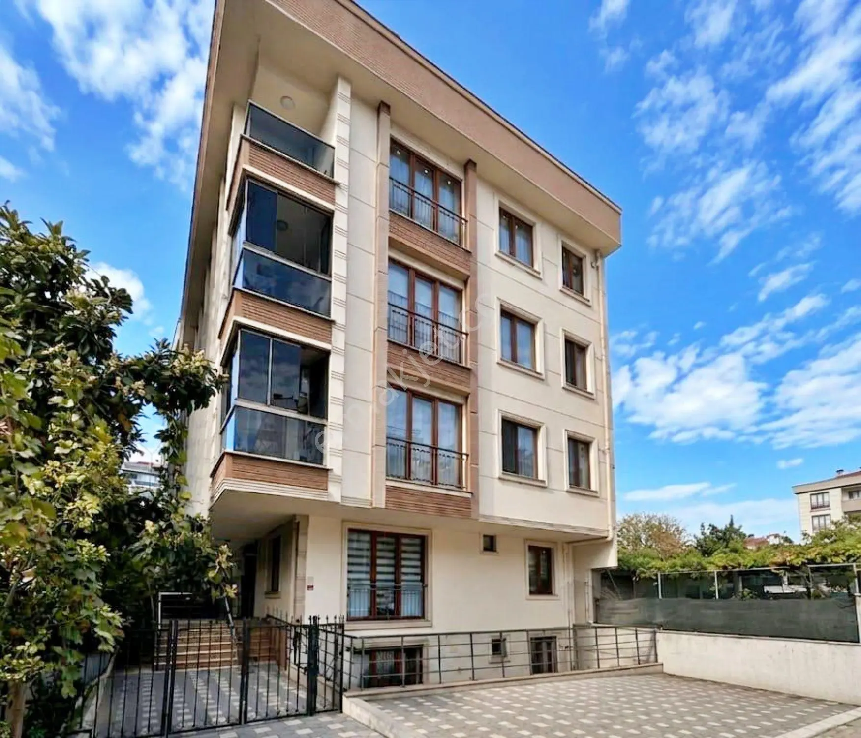 Beylikdüzü Yakuplu'Da Fuzulev'E Uygun Satılık 2+1 Daire