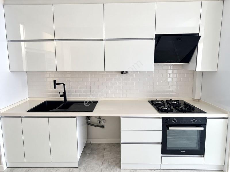 Buğra Dan Metromal Karşısında Full Yapılı Ara Kat Boş Daire — fotoğraf 5