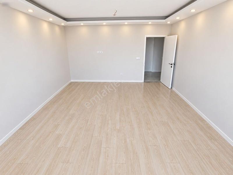 Buğra Dan Metromal Karşısında Full Yapılı Ara Kat Boş Daire — fotoğraf 8