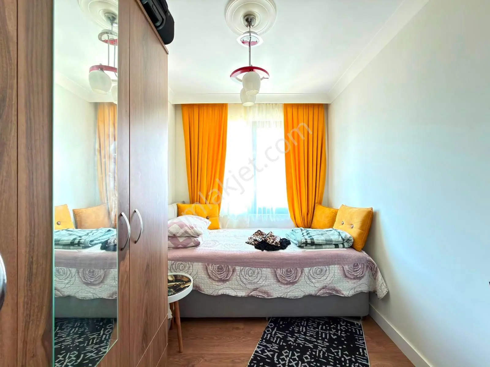 Referans’tan Akçay’da Doğa Manzaralı Ara Kat Ön Cephe 1+1 Daire — fotoğraf 18