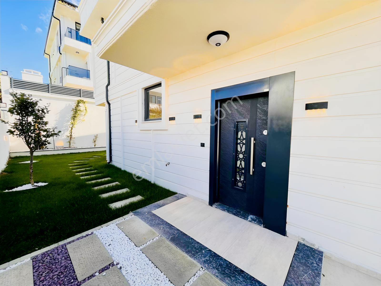 Re/max Kıyı Dan Satılık Havuzlu Müstakil Alt Yapılı Villa — fotoğraf 3